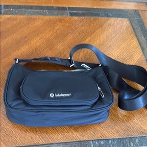 lululemon athletica Black crossbody Bag Compact and Stylish